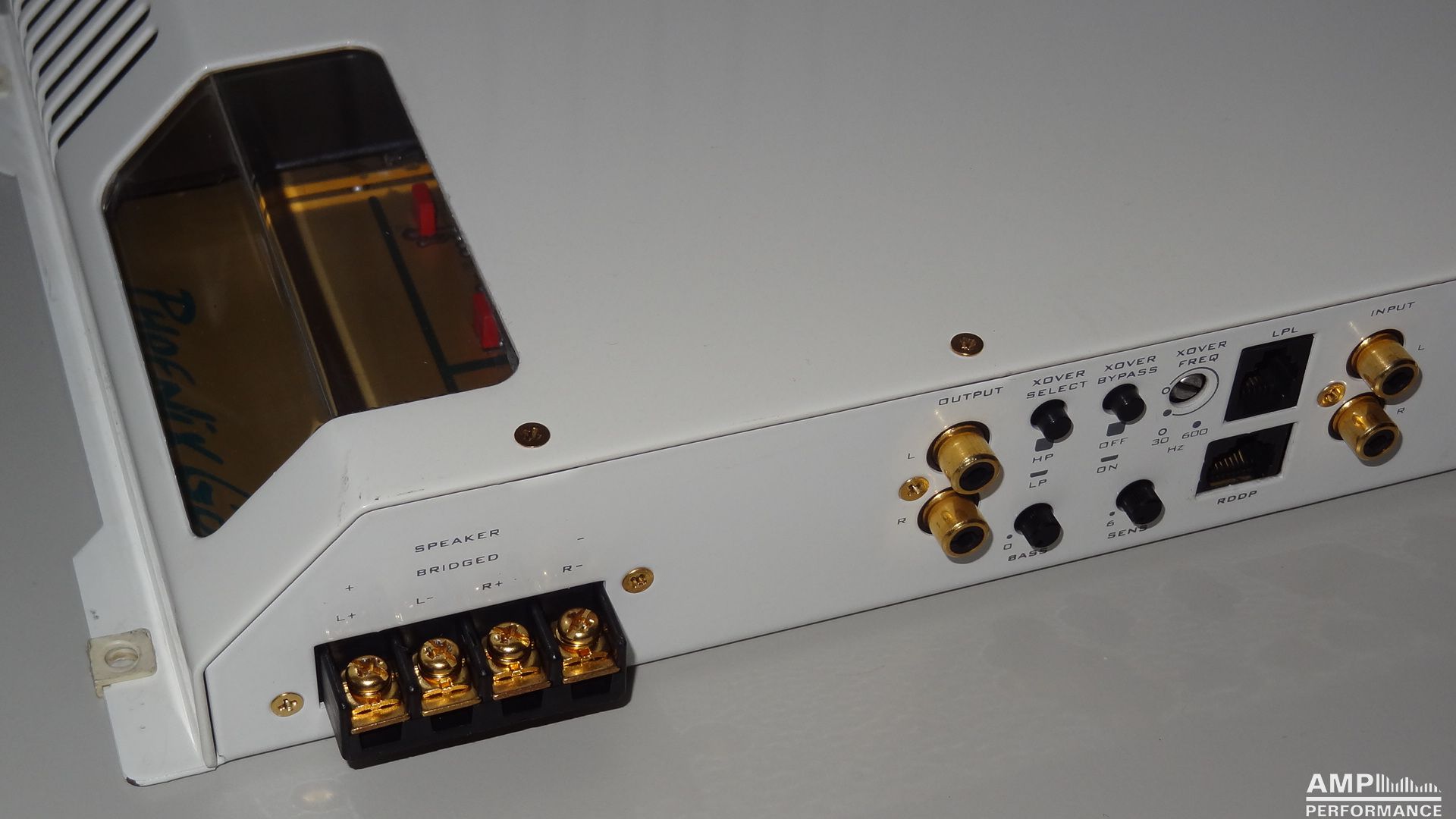 PHOENIXGold パワーアンプ ZXMPV3 Volvo Plug and Play Power Up Kit